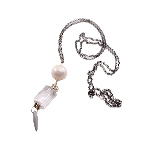 Cylindrical Quartz with Pearl Necklace